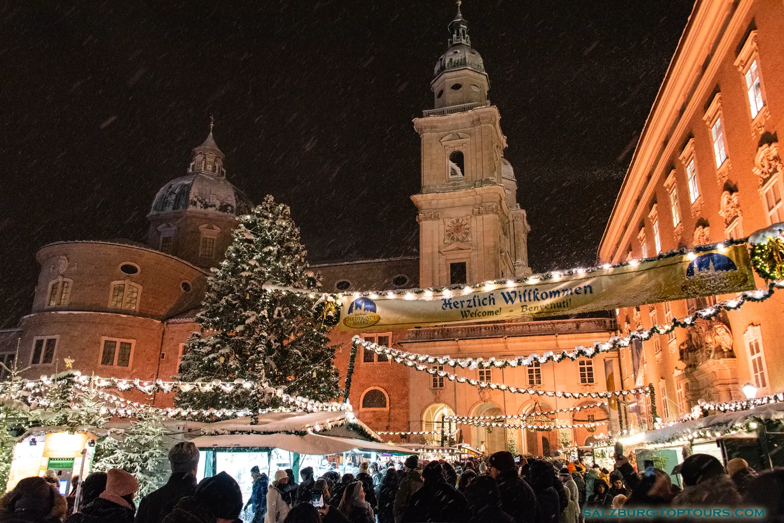 Salzburg toptours krampus christmas market snowfall | Salzburg Top Tours by Eugene